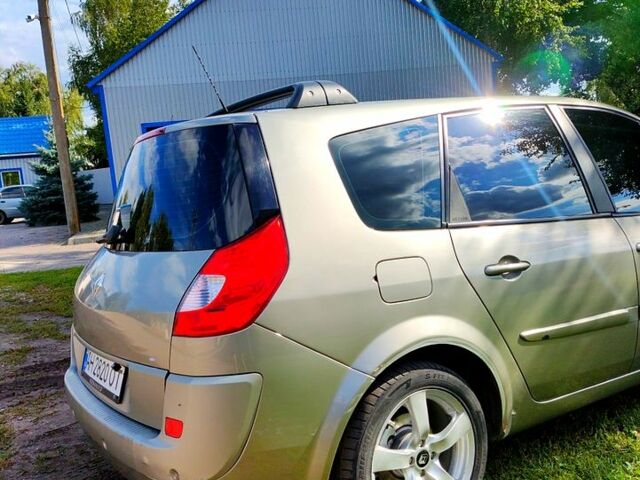 Серый Рено Сценик, объемом двигателя 2 л и пробегом 0 тыс. км за 5200 $, фото 5 на Automoto.ua