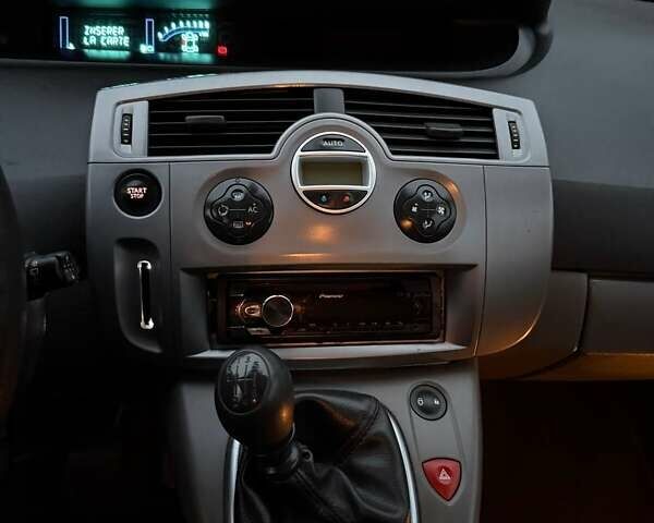 Сірий Рено Сценік, об'ємом двигуна 1.6 л та пробігом 190 тис. км за 5600 $, фото 24 на Automoto.ua