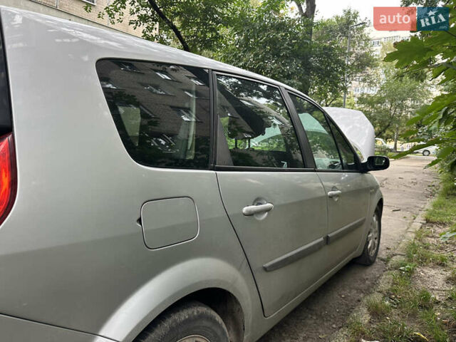 Сірий Рено Сценік, об'ємом двигуна 2 л та пробігом 219 тис. км за 4700 $, фото 6 на Automoto.ua