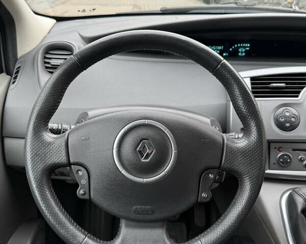 Серый Рено Сценик, объемом двигателя 1.6 л и пробегом 230 тыс. км за 5699 $, фото 32 на Automoto.ua