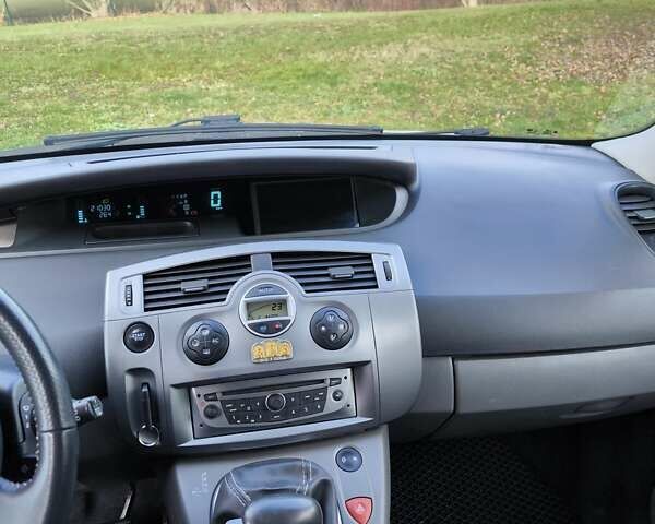 Сірий Рено Сценік, об'ємом двигуна 2 л та пробігом 210 тис. км за 6950 $, фото 11 на Automoto.ua