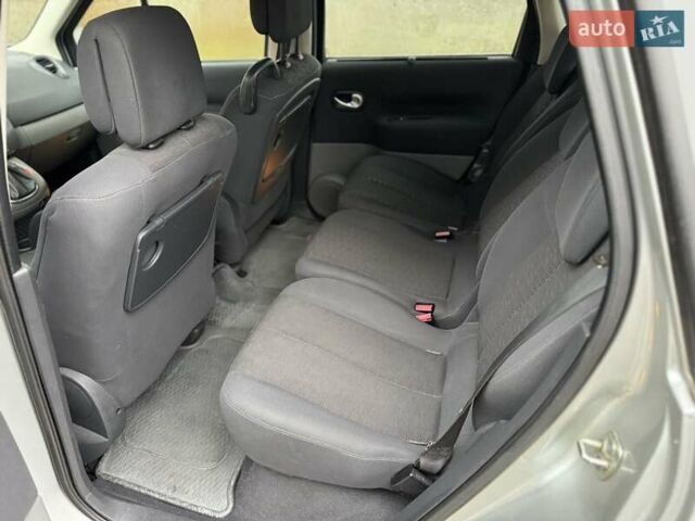 Серый Рено Сценик, объемом двигателя 1.6 л и пробегом 188 тыс. км за 4999 $, фото 16 на Automoto.ua