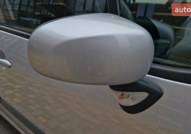 Серый Рено Сценик, объемом двигателя 1.6 л и пробегом 130 тыс. км за 6799 $, фото 12 на Automoto.ua