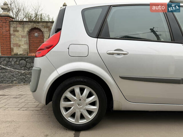 Серый Рено Сценик, объемом двигателя 1.6 л и пробегом 230 тыс. км за 5699 $, фото 84 на Automoto.ua