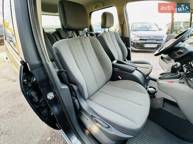 Сірий Рено Сценік, об'ємом двигуна 1.6 л та пробігом 155 тис. км за 6399 $, фото 32 на Automoto.ua