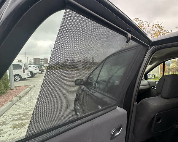 Серый Рено Сценик, объемом двигателя 1.9 л и пробегом 215 тыс. км за 5250 $, фото 18 на Automoto.ua