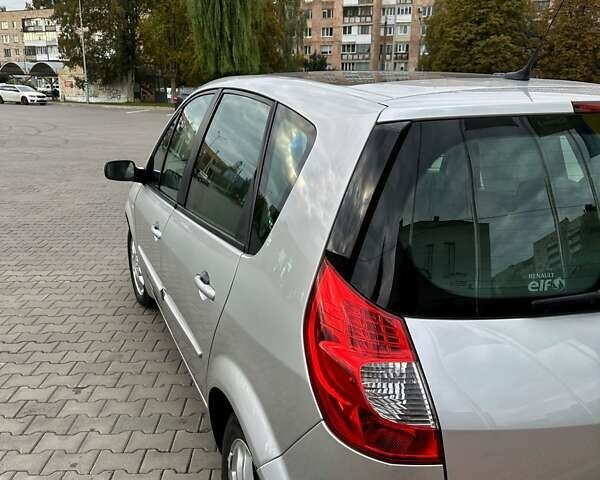 Серый Рено Сценик, объемом двигателя 1.6 л и пробегом 172 тыс. км за 5400 $, фото 4 на Automoto.ua