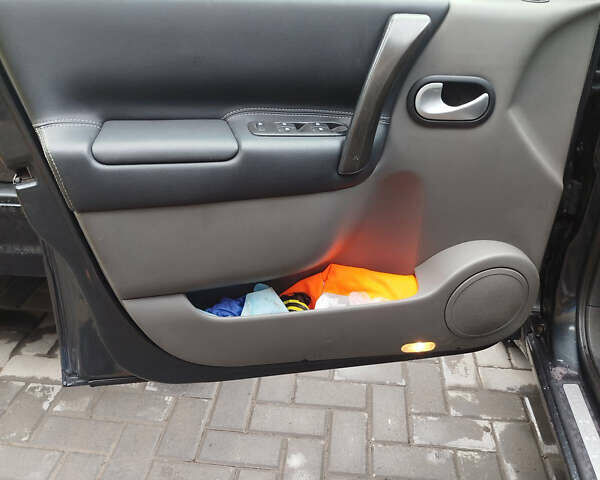 Серый Рено Сценик, объемом двигателя 1.6 л и пробегом 231 тыс. км за 4950 $, фото 14 на Automoto.ua