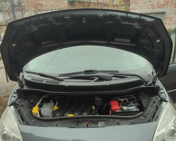 Сірий Рено Сценік, об'ємом двигуна 1.6 л та пробігом 190 тис. км за 5600 $, фото 16 на Automoto.ua