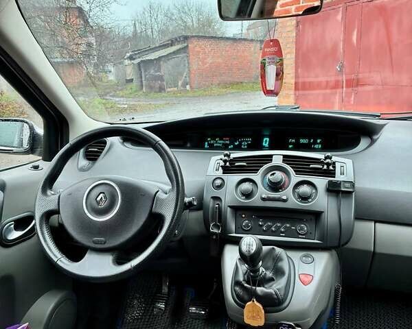 Серый Рено Сценик, объемом двигателя 1.6 л и пробегом 195 тыс. км за 4999 $, фото 9 на Automoto.ua