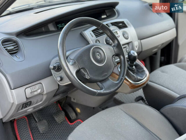 Сірий Рено Сценік, об'ємом двигуна 1.6 л та пробігом 245 тис. км за 5999 $, фото 8 на Automoto.ua
