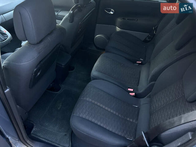 Рено Сценик 2007 в Виннице на Automoto.ua Серый Рено Сценик, объемом двигателя 2 л и пробегом 176 тыс. км за 6399 $, фото 75 на Automoto.ua