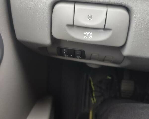 Сірий Рено Сценік, об'ємом двигуна 1.6 л та пробігом 190 тис. км за 5600 $, фото 9 на Automoto.ua