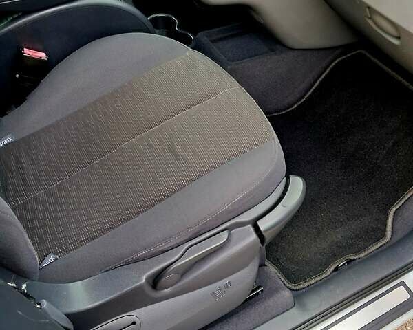 Сірий Рено Сценік, об'ємом двигуна 1.6 л та пробігом 179 тис. км за 6500 $, фото 19 на Automoto.ua