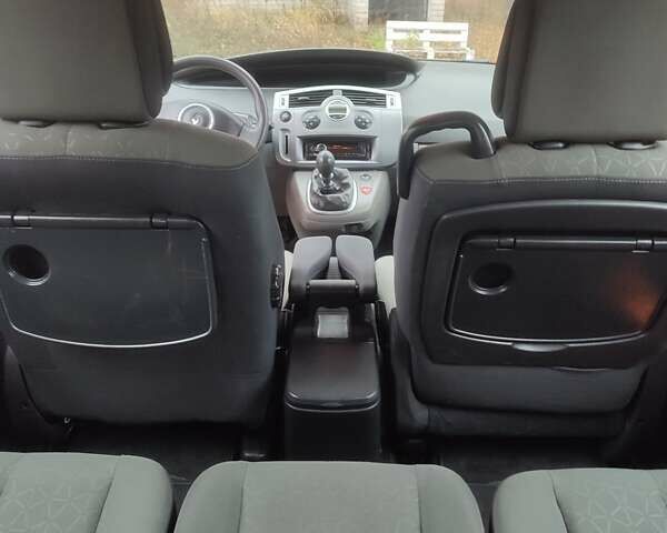 Сірий Рено Сценік, об'ємом двигуна 1.6 л та пробігом 190 тис. км за 5600 $, фото 23 на Automoto.ua