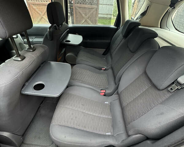 Серый Рено Сценик, объемом двигателя 1.6 л и пробегом 187 тыс. км за 5499 $, фото 7 на Automoto.ua