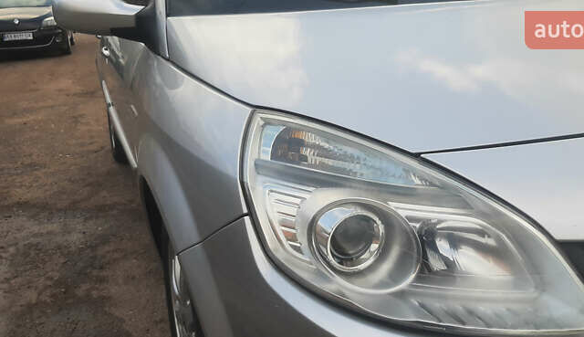 Серый Рено Сценик, объемом двигателя 1.6 л и пробегом 240 тыс. км за 5150 $, фото 33 на Automoto.ua