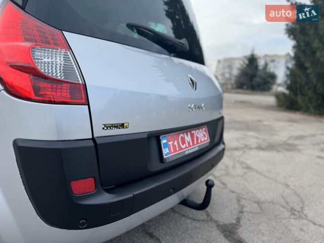Сірий Рено Сценік, об'ємом двигуна 1.99 л та пробігом 185 тис. км за 4999 $, фото 21 на Automoto.ua