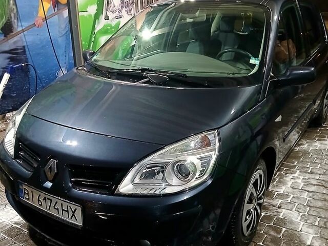 Серый Рено Сценик, объемом двигателя 1.6 л и пробегом 210 тыс. км за 5500 $, фото 1 на Automoto.ua