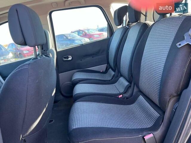 Серый Рено Сценик, объемом двигателя 2 л и пробегом 286 тыс. км за 5790 $, фото 35 на Automoto.ua