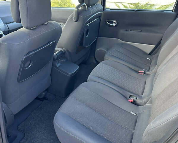 Серый Рено Сценик, объемом двигателя 1.6 л и пробегом 265 тыс. км за 4500 $, фото 17 на Automoto.ua