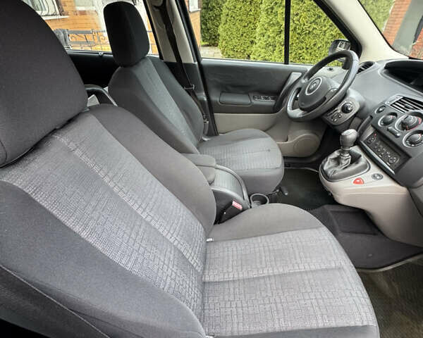 Сірий Рено Сценік, об'ємом двигуна 1.6 л та пробігом 188 тис. км за 4999 $, фото 8 на Automoto.ua