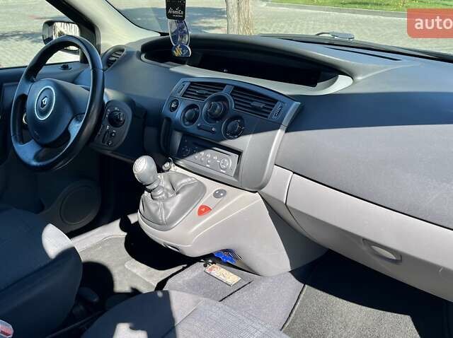 Сірий Рено Сценік, об'ємом двигуна 0 л та пробігом 204 тис. км за 5299 $, фото 98 на Automoto.ua