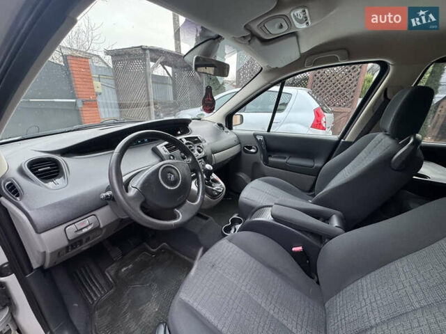 Серый Рено Сценик, объемом двигателя 1.6 л и пробегом 188 тыс. км за 4899 $, фото 14 на Automoto.ua
