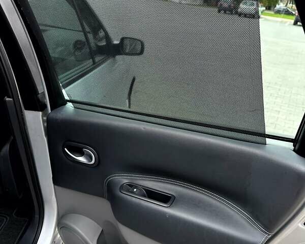 Серый Рено Сценик, объемом двигателя 1.6 л и пробегом 172 тыс. км за 5400 $, фото 17 на Automoto.ua