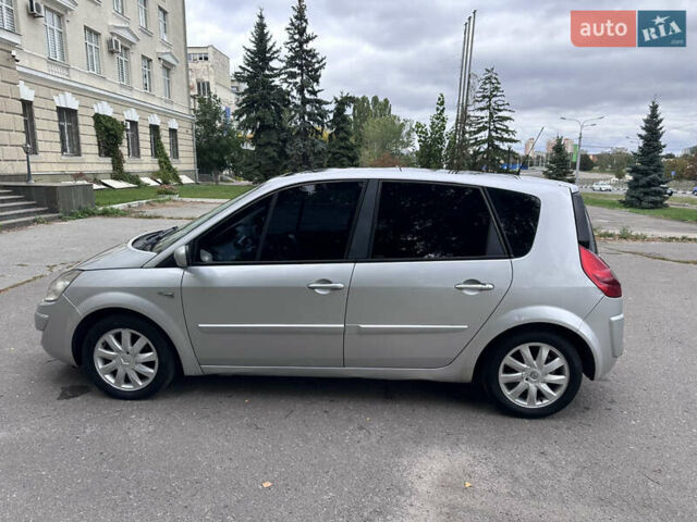 Серый Рено Сценик, объемом двигателя 1.5 л и пробегом 330 тыс. км за 5500 $, фото 16 на Automoto.ua