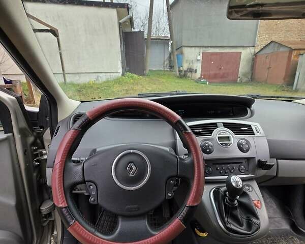 Серый Рено Сценик, объемом двигателя 1.5 л и пробегом 289 тыс. км за 4600 $, фото 14 на Automoto.ua