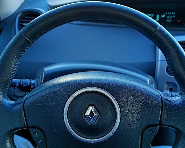 Сірий Рено Сценік, об'ємом двигуна 1.5 л та пробігом 303 тис. км за 5700 $, фото 11 на Automoto.ua