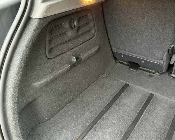 Серый Рено Сценик, объемом двигателя 1.6 л и пробегом 230 тыс. км за 5699 $, фото 58 на Automoto.ua