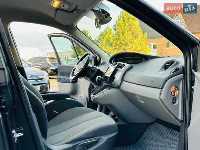 Сірий Рено Сценік, об'ємом двигуна 1.6 л та пробігом 155 тис. км за 6399 $, фото 28 на Automoto.ua