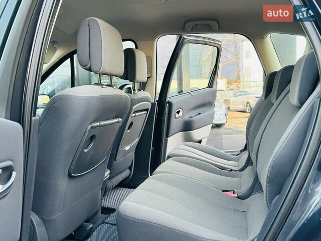 Сірий Рено Сценік, об'ємом двигуна 1.6 л та пробігом 155 тис. км за 6399 $, фото 17 на Automoto.ua