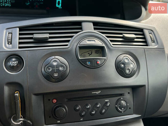 Серый Рено Сценик, объемом двигателя 1.6 л и пробегом 228 тыс. км за 5300 $, фото 9 на Automoto.ua