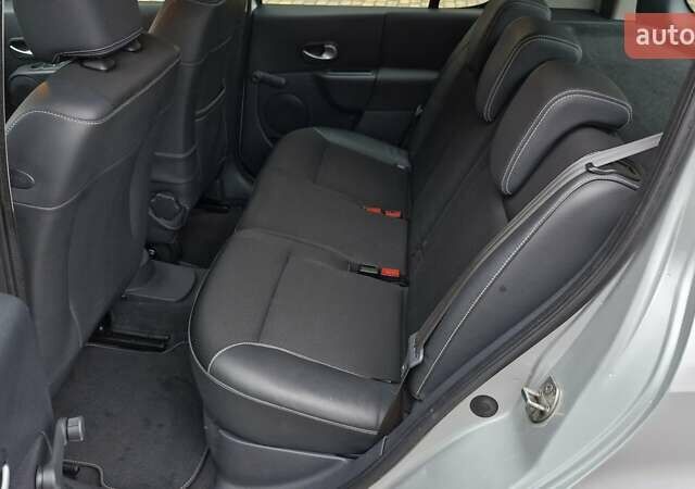 Серый Рено Сценик, объемом двигателя 1.6 л и пробегом 130 тыс. км за 6799 $, фото 35 на Automoto.ua