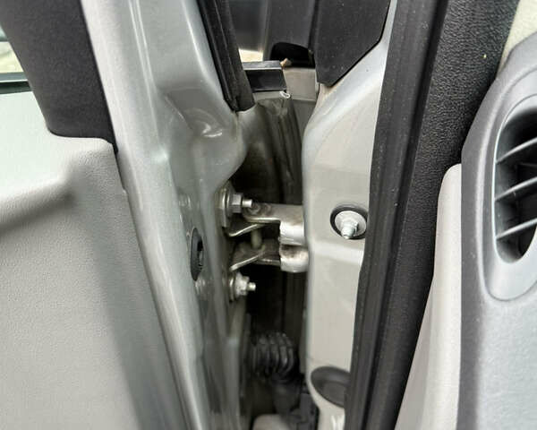 Серый Рено Сценик, объемом двигателя 1.6 л и пробегом 230 тыс. км за 5699 $, фото 119 на Automoto.ua