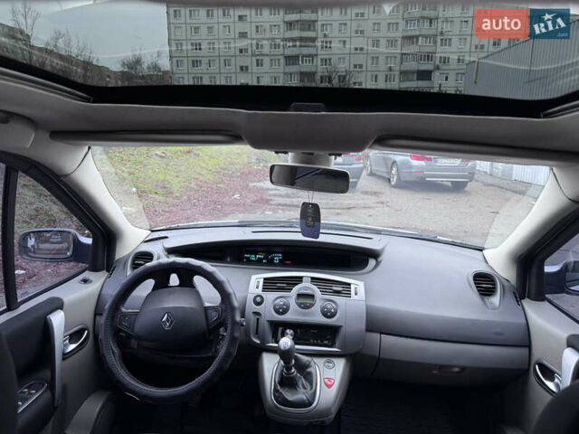 Сірий Рено Сценік, об'ємом двигуна 1.5 л та пробігом 330 тис. км за 4800 $, фото 12 на Automoto.ua