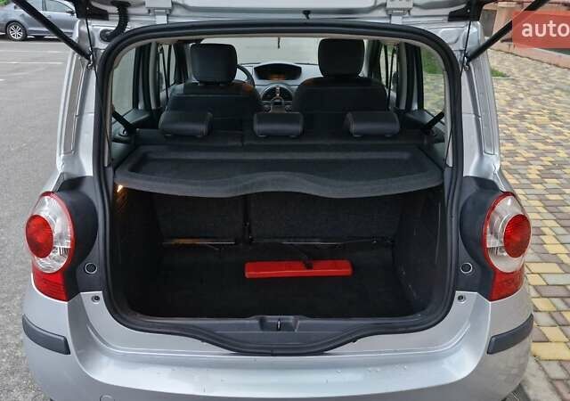 Серый Рено Сценик, объемом двигателя 1.6 л и пробегом 130 тыс. км за 6799 $, фото 36 на Automoto.ua