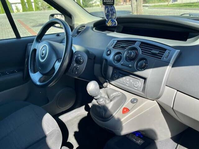 Сірий Рено Сценік, об'ємом двигуна 0 л та пробігом 204 тис. км за 5299 $, фото 90 на Automoto.ua