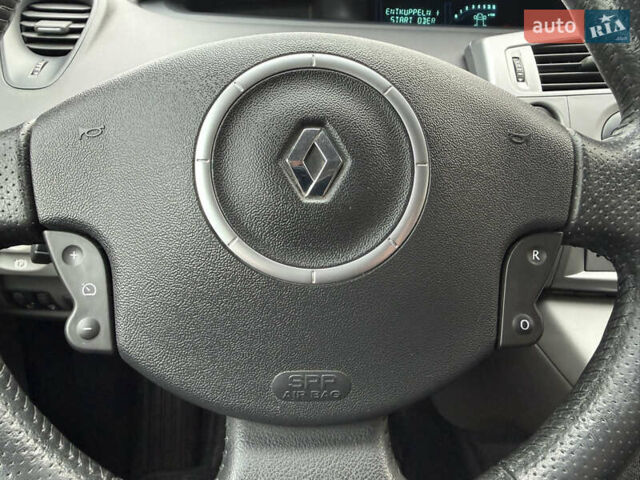 Серый Рено Сценик, объемом двигателя 1.6 л и пробегом 230 тыс. км за 5699 $, фото 35 на Automoto.ua