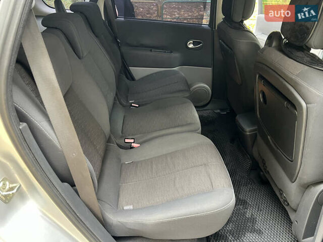 Рено Сценік 2007 у Житомирі на Automoto.ua Сірий Рено Сценік, об'ємом двигуна 1.9 л та пробігом 192 тис. км за 5200 $, фото 18 на Automoto.ua