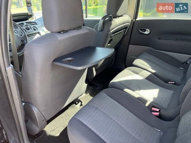 Сірий Рено Сценік, об'ємом двигуна 0 л та пробігом 204 тис. км за 5299 $, фото 81 на Automoto.ua