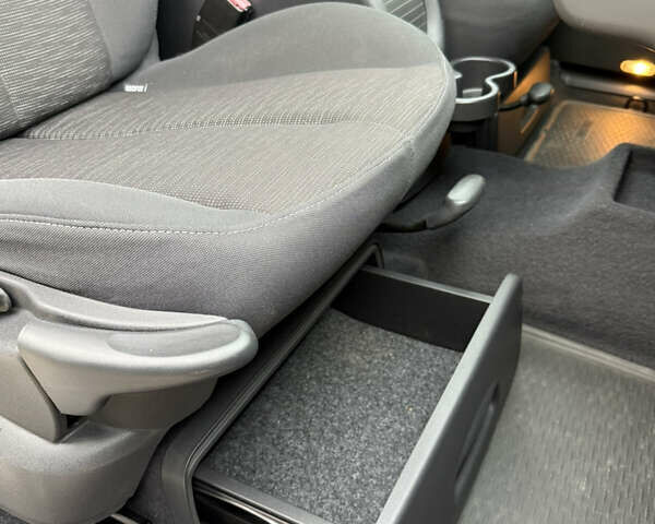 Серый Рено Сценик, объемом двигателя 1.6 л и пробегом 230 тыс. км за 5699 $, фото 115 на Automoto.ua