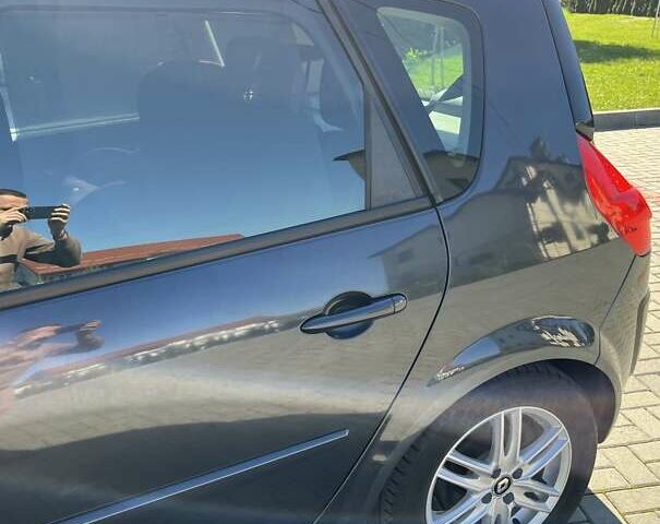 Сірий Рено Сценік, об'ємом двигуна 0 л та пробігом 204 тис. км за 5299 $, фото 36 на Automoto.ua