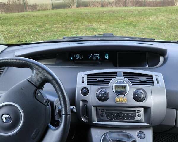 Сірий Рено Сценік, об'ємом двигуна 2 л та пробігом 210 тис. км за 6950 $, фото 6 на Automoto.ua