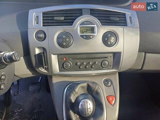 Сірий Рено Сценік, об'ємом двигуна 1.6 л та пробігом 250 тис. км за 5800 $, фото 7 на Automoto.ua