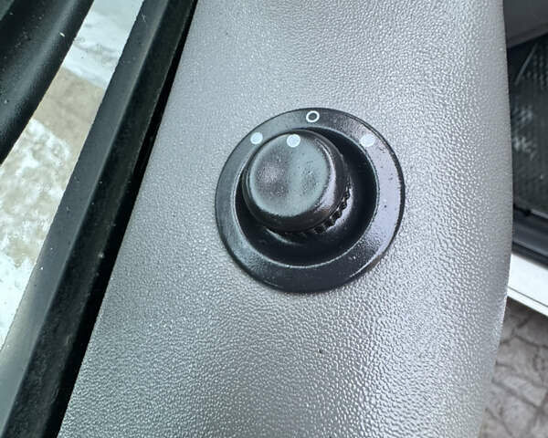 Серый Рено Сценик, объемом двигателя 1.6 л и пробегом 188 тыс. км за 4899 $, фото 18 на Automoto.ua