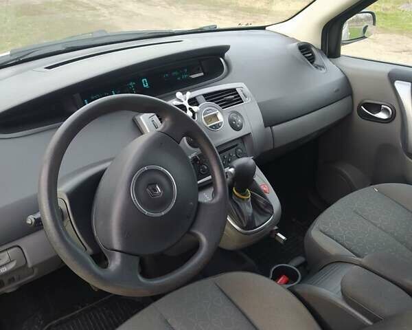 Рено Сценик 2007 в Гайсине на Automoto.ua Серый Рено Сценик, объемом двигателя 2 л и пробегом 190 тыс. км за 5500 $, фото 12 на Automoto.ua